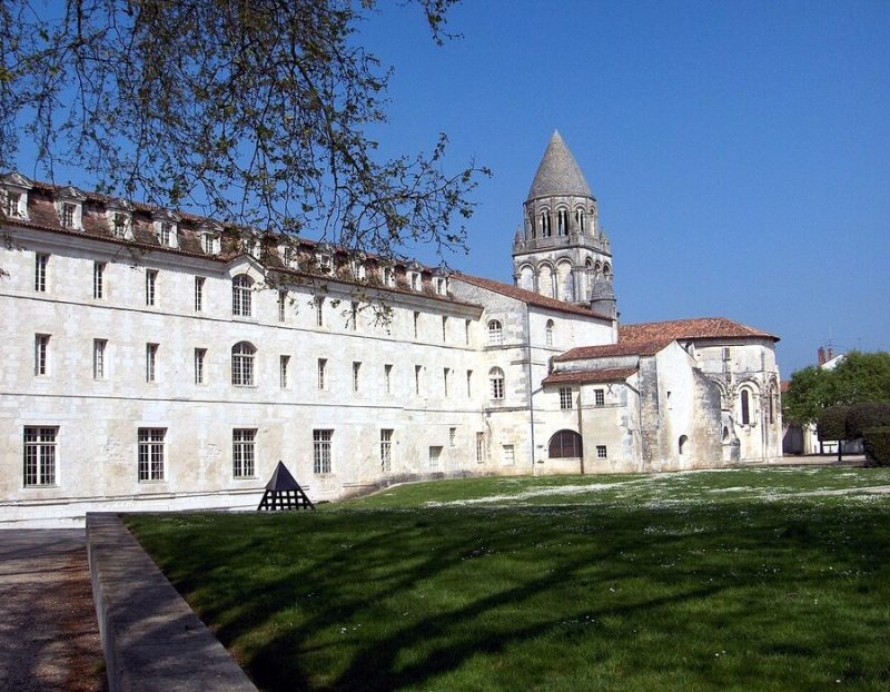 abbaye-aux-dames-de-saintes