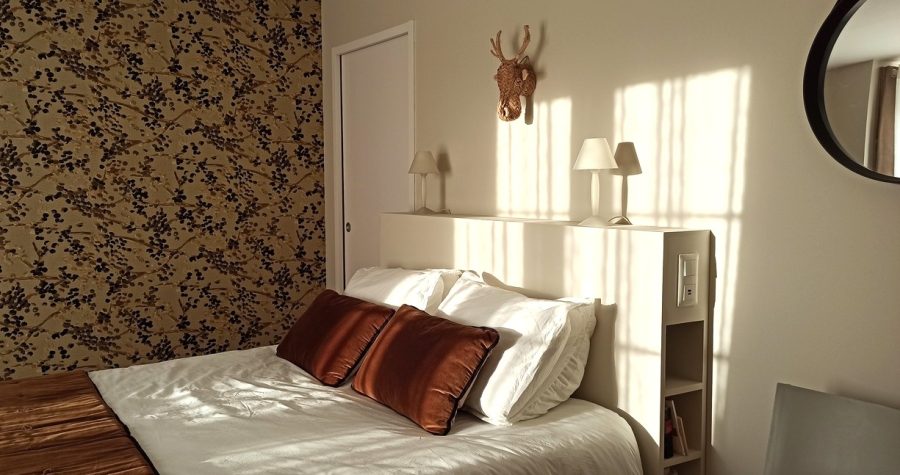 la-chambre-du-chai-de-la-maison-les-rives-du-rochefollet