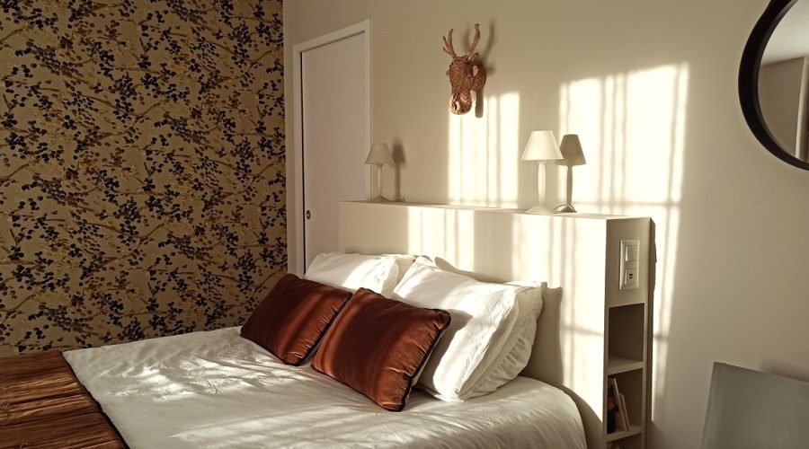 la-chambre-du-chai-de-la-maison-les-rives-du-rochefollet