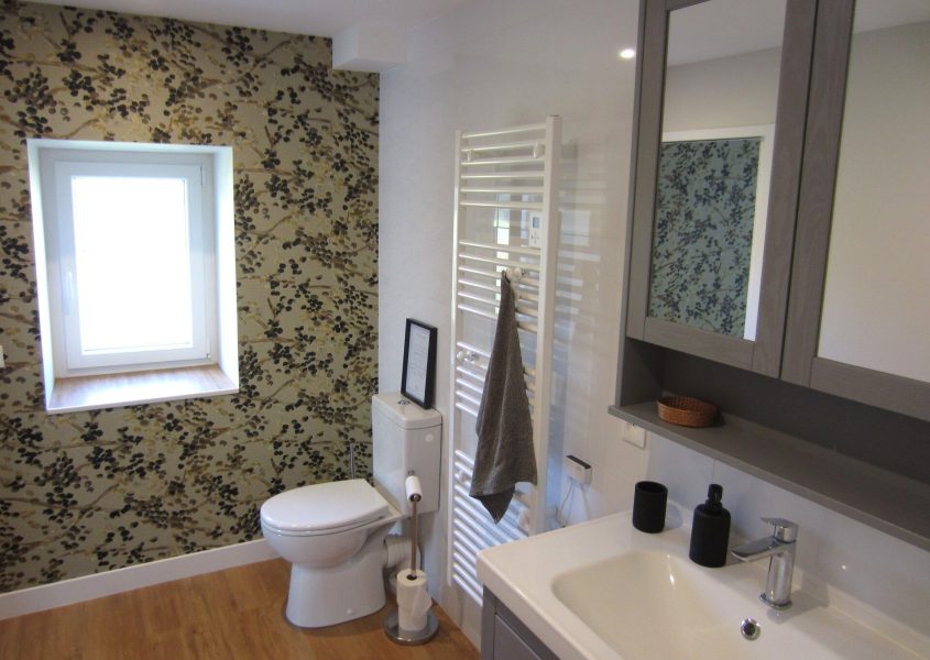 la-chambre-du-chai-de-la-maison-les-rives-du-rochefollet