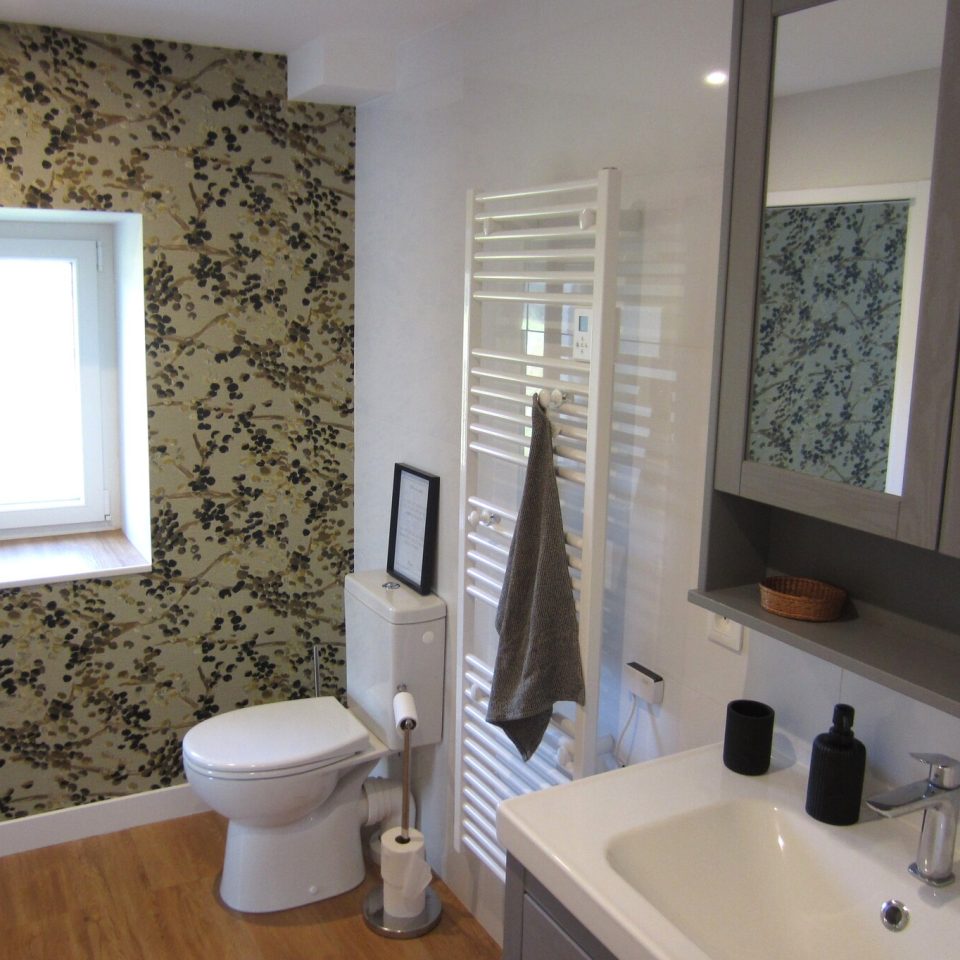 la-chambre-du-chai-de-la-maison-les-rives-du-rochefollet