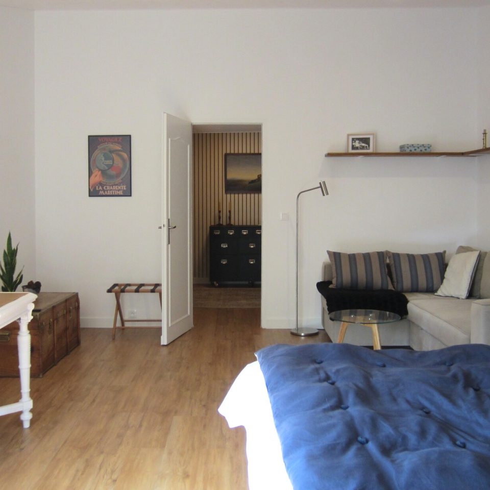 la-chambre-du-lieutenant-de-la-maison-les-rives-du-rochefollet