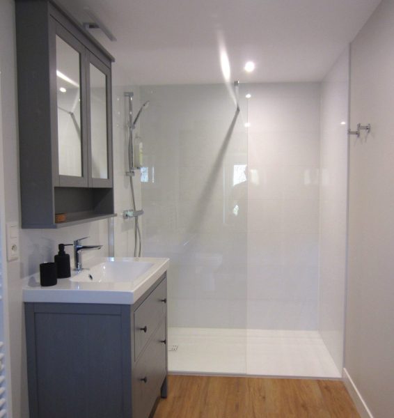 la-chambre-du-chai-de-la-maison-les-rives-du-rochefollet